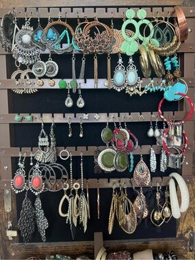 Paparazzi huge 50+ earring set bundle!!